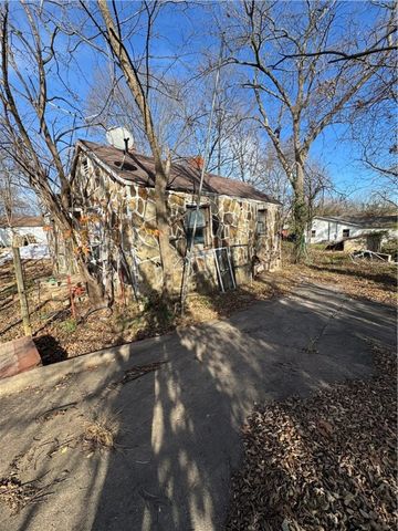 207 Campbell Street, Berryville, AR 72616