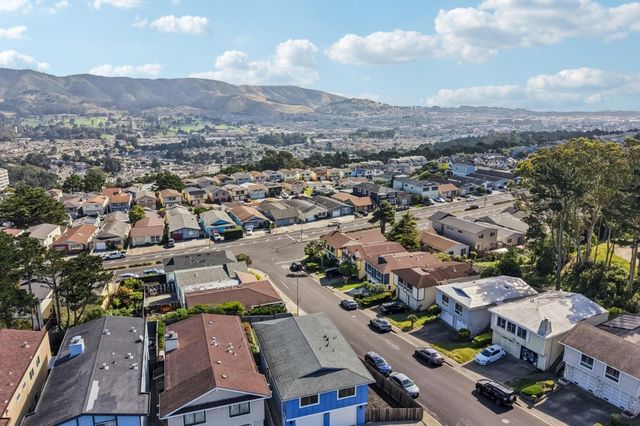 99 Parnell Avenue, Daly City, CA 94015