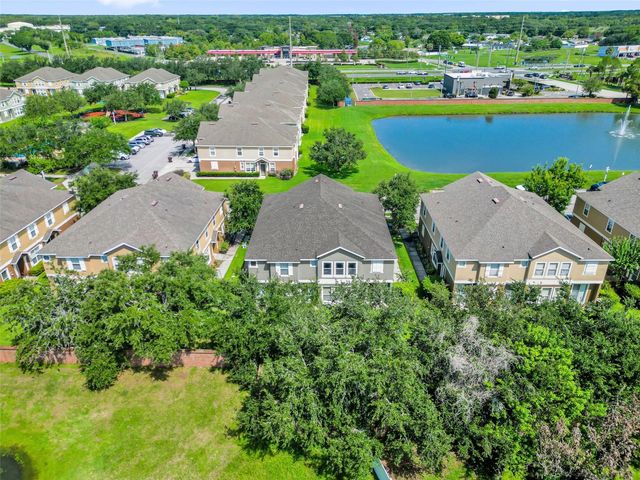 1933 ESTANCIA CIRCLE 1933, Kissimmee, FL 34741
