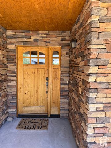 827 N PALISADE DR, Moab, UT 84532