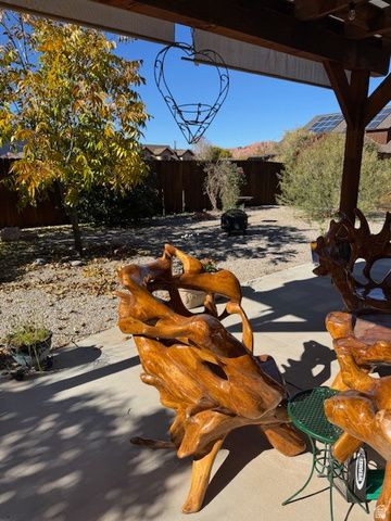 827 N PALISADE DR, Moab, UT 84532