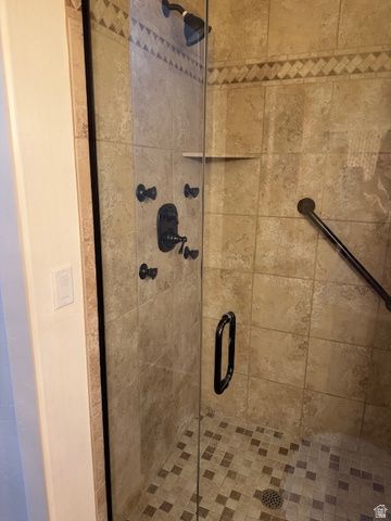 827 N PALISADE DR, Moab, UT 84532