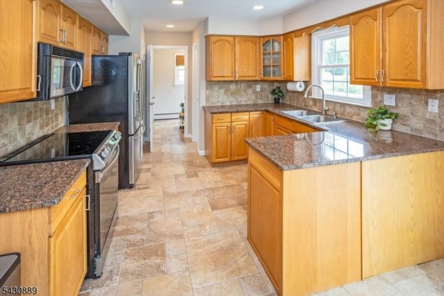 78 Forest Way, Hanover Twp., NJ 07950