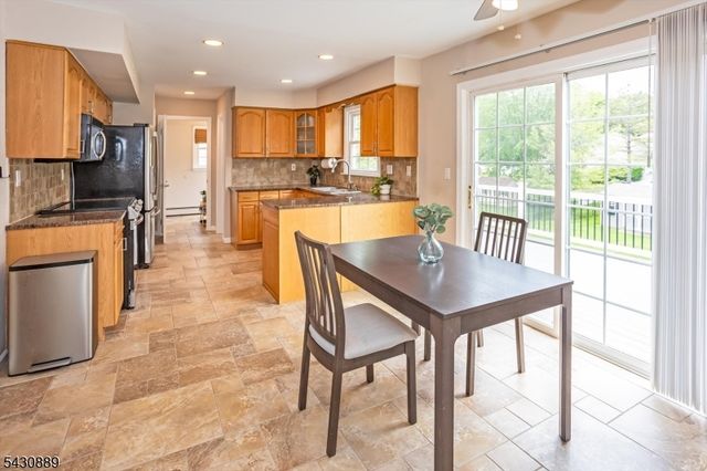 78 Forest Way, Hanover Twp., NJ 07950
