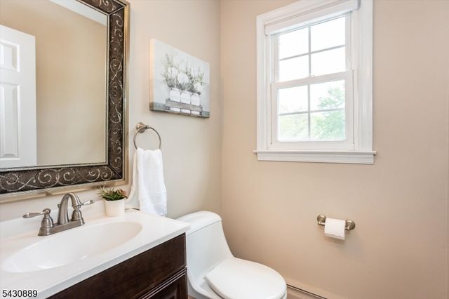 78 Forest Way, Hanover Twp., NJ 07950
