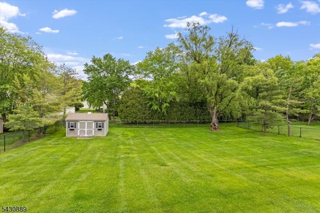 78 Forest Way, Hanover Twp., NJ 07950