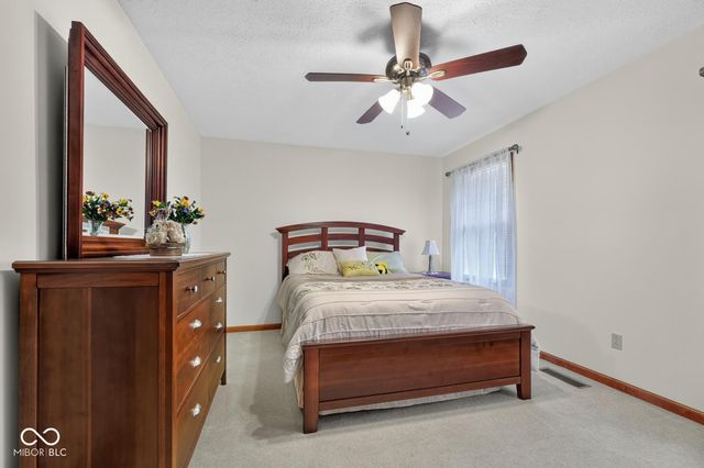 824 Westgate Drive, Anderson, IN 46012