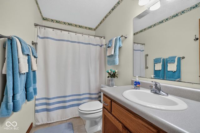 824 Westgate Drive, Anderson, IN 46012