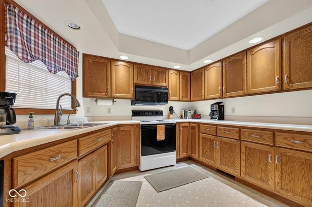 824 Westgate Drive, Anderson, IN 46012