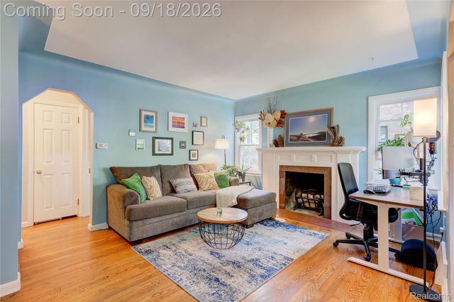 88 Amherst Road, Pleasant Ridge, MI 48069
