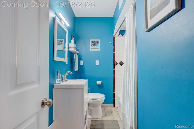 88 Amherst Road, Pleasant Ridge, MI 48069