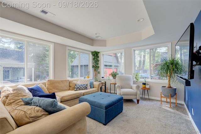 88 Amherst Road, Pleasant Ridge, MI 48069