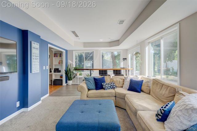 88 Amherst Road, Pleasant Ridge, MI 48069