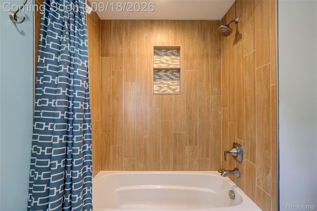 88 Amherst Road, Pleasant Ridge, MI 48069