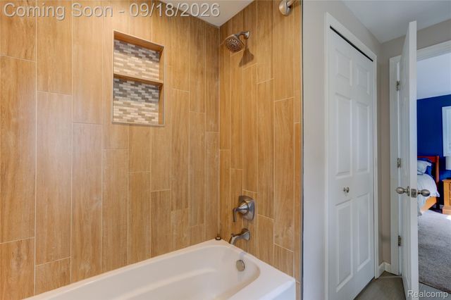 88 Amherst Road, Pleasant Ridge, MI 48069