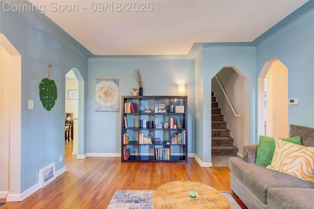 88 Amherst Road, Pleasant Ridge, MI 48069