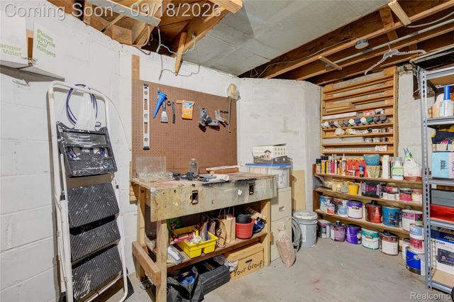 88 Amherst Road, Pleasant Ridge, MI 48069