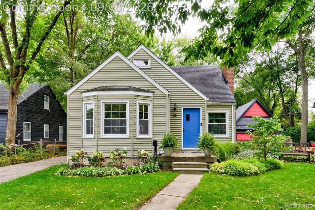 88 Amherst Road, Pleasant Ridge, MI 48069