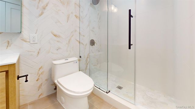 63-52 Saunders Street 2B, Rego Park, NY 11374