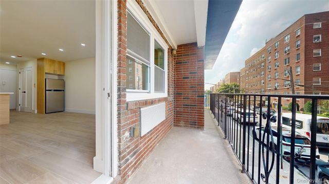 63-52 Saunders Street 2B, Rego Park, NY 11374