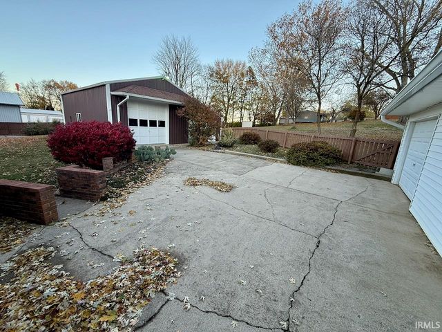 81 E 200 S, Princeton, IN 47670