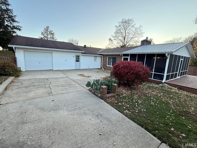 81 E 200 S, Princeton, IN 47670