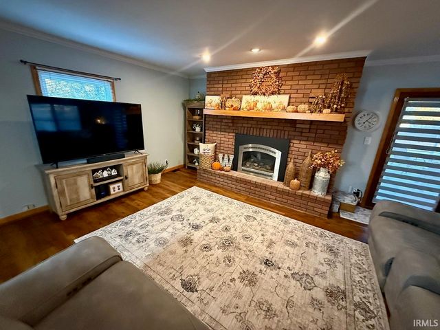 81 E 200 S, Princeton, IN 47670