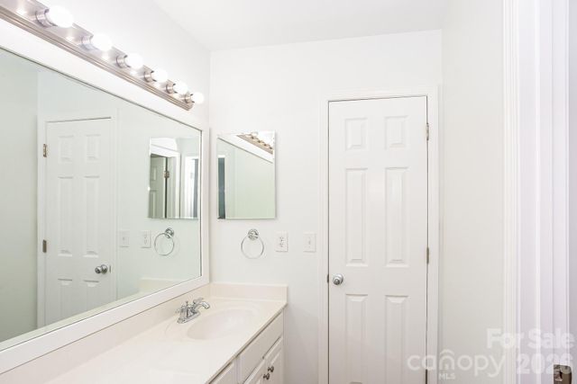 200 Golden Valley Drive, Mooresville, NC 28115