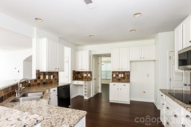 200 Golden Valley Drive, Mooresville, NC 28115