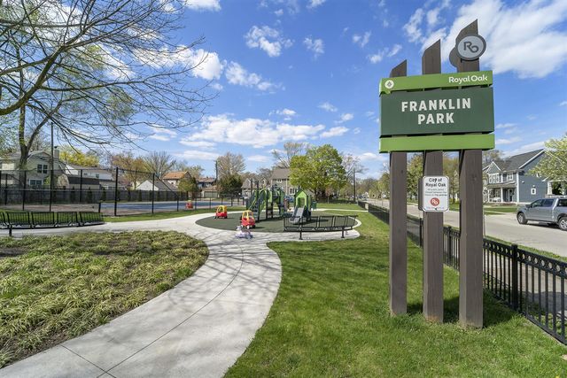 1007 Mohawk Avenue, Royal Oak, MI 48067