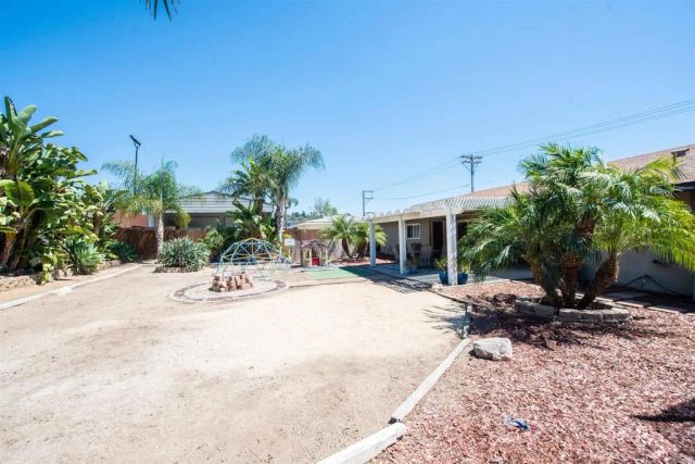 2094 Thibodo Ct, Vista, CA 92081