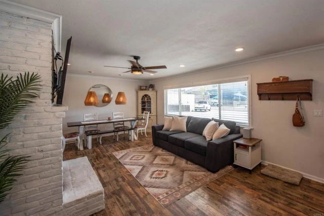 2094 Thibodo Ct, Vista, CA 92081