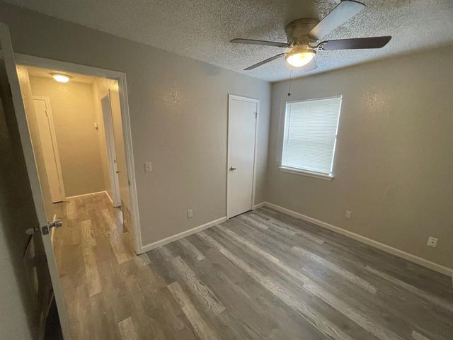 8300 NW 10th Street 28, Oklahoma City, OK 73127