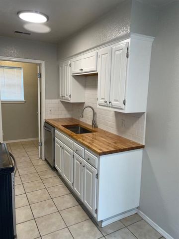 8300 NW 10th Street 28, Oklahoma City, OK 73127