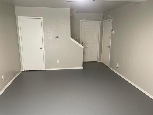 8300 NW 10th Street 28, Oklahoma City, OK 73127