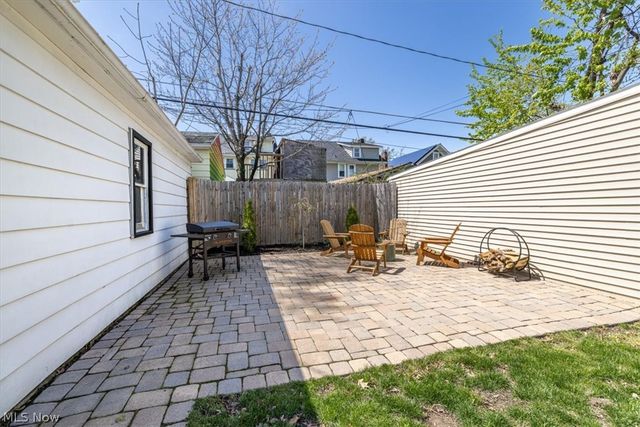 1208 French Avenue, Lakewood, OH 44107