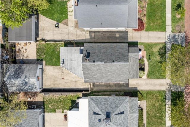 1208 French Avenue, Lakewood, OH 44107