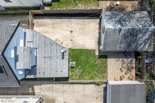 1208 French Avenue, Lakewood, OH 44107