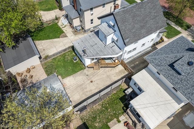 1208 French Avenue, Lakewood, OH 44107