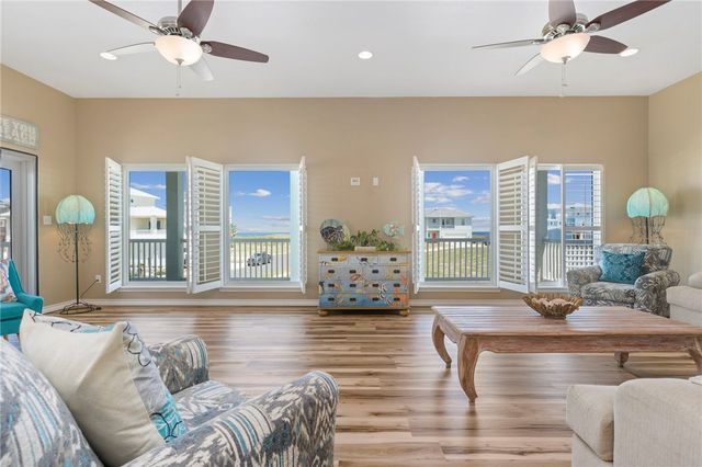 7557 Welkan Cove, Port Aransas, TX 78373