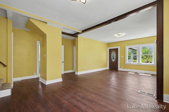 719 Leonard Street Ne, City Of Grand Rapids, MI 49503
