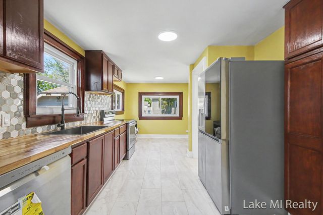 719 Leonard Street Ne, City Of Grand Rapids, MI 49503