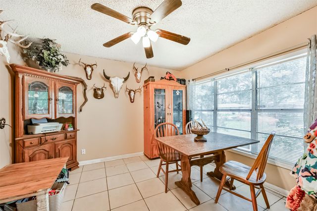 2009 15th Avenue N, Texas City, TX 77590