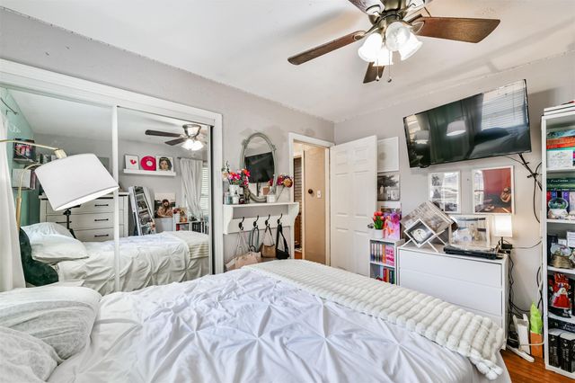 2009 15th Avenue N, Texas City, TX 77590