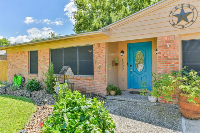 2009 15th Avenue N, Texas City, TX 77590