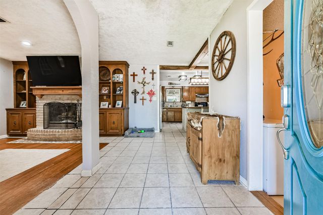 2009 15th Avenue N, Texas City, TX 77590