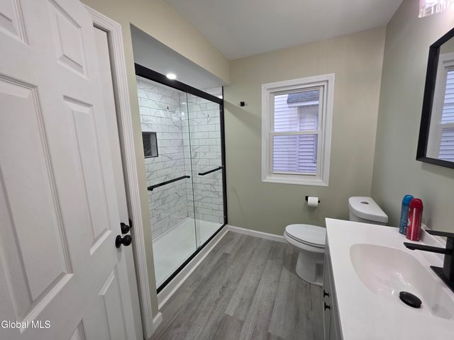 14 Crescent Avenue, Amsterdam, NY 12010