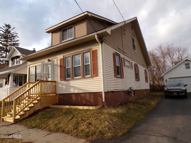 14 Crescent Avenue, Amsterdam, NY 12010