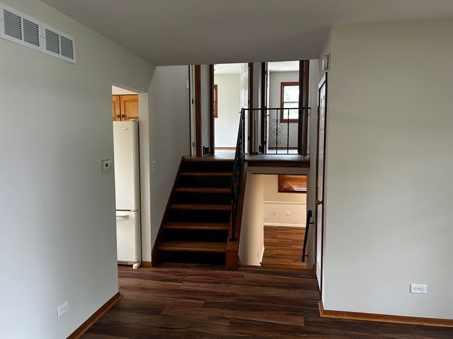 1707 Cherrywood Lane, Lindenhurst, IL 60046