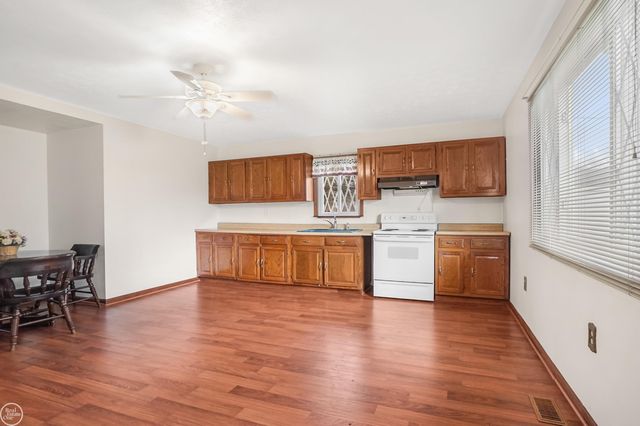 2601 Sharon Hollow Road, Sharon Twp, MI 49240